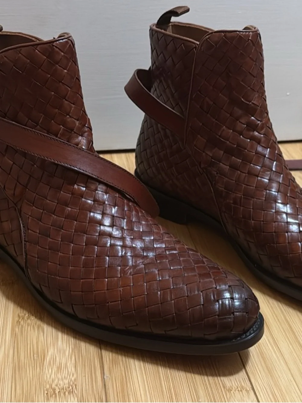 Taft Men's Hand-Woven Leather Chukka Boots in Brown